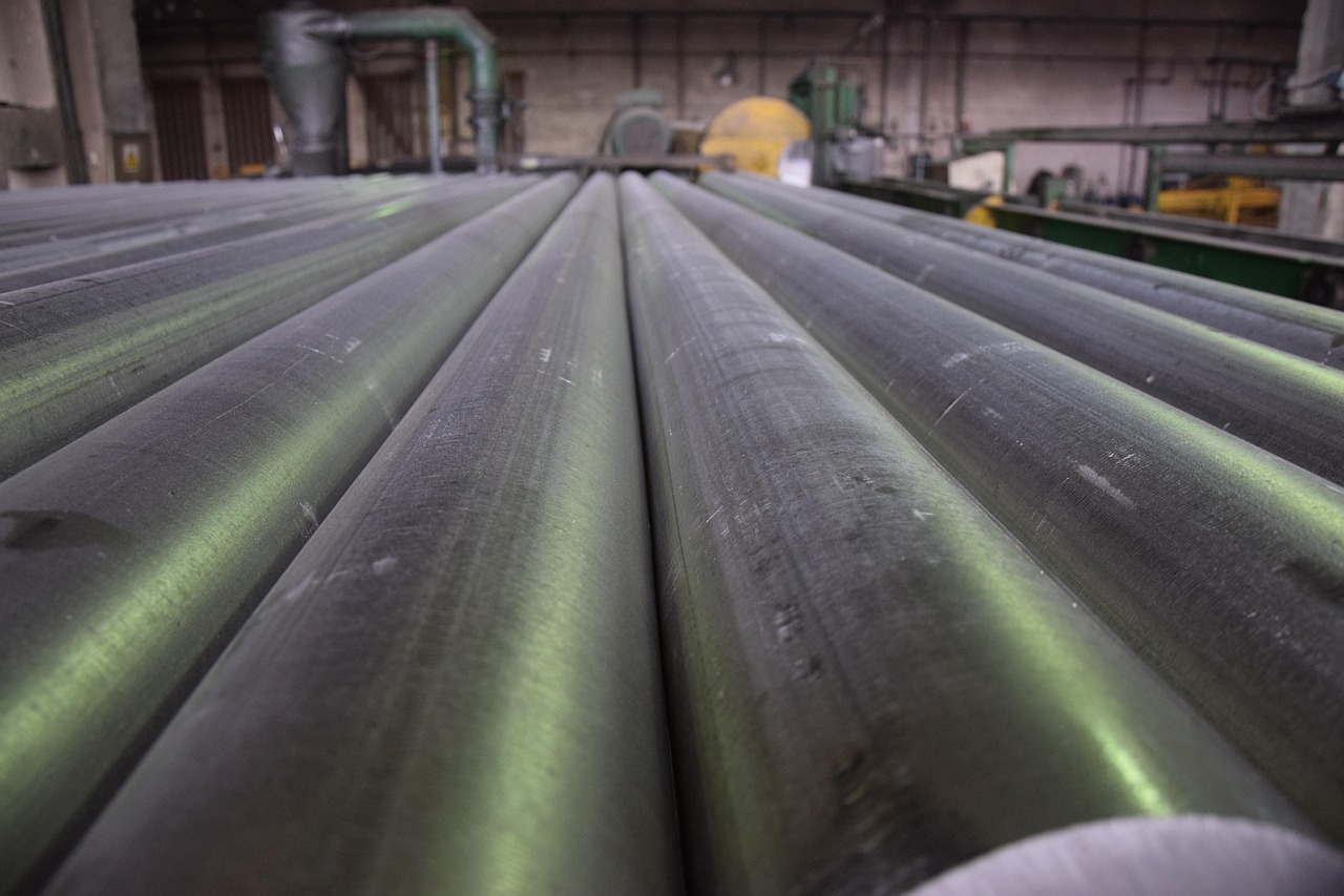 Is Al a metal? Discover its properties, industrial uses, and benefits in lightweight applications like aerospace, automotive, and quick release pin systems.